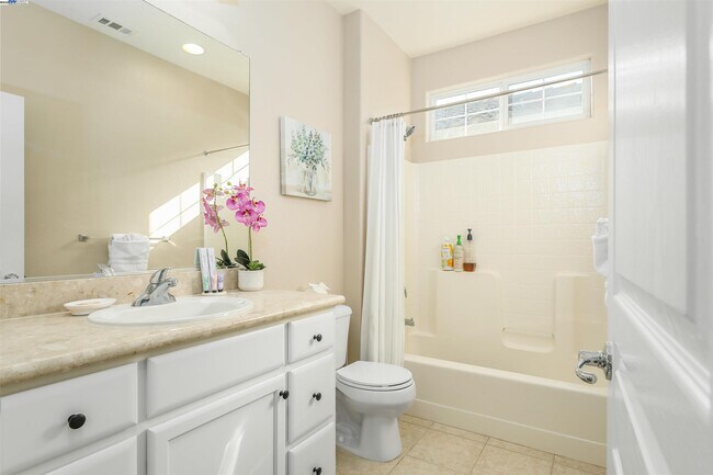 Building Photo - 7459 Starward Dr