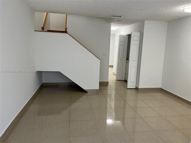 Building Photo - 15410 SW 74th Cir Ct