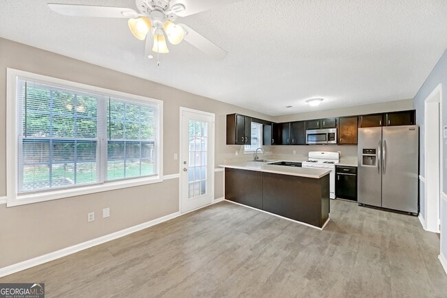 Building Photo - 4000 Sand Wedge Cir