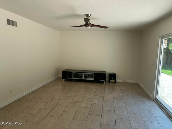 Building Photo - 1165 Triunfo Canyon Rd