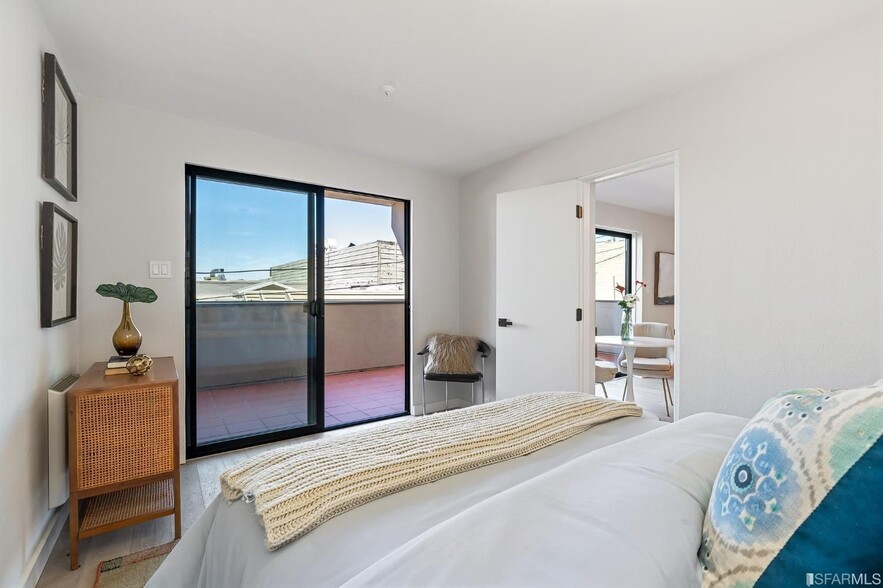Lower suite 2nd bedroom/office - 2920 Buchanan St