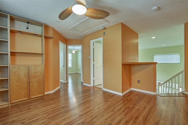Building Photo - 59 W Gaslight Pl