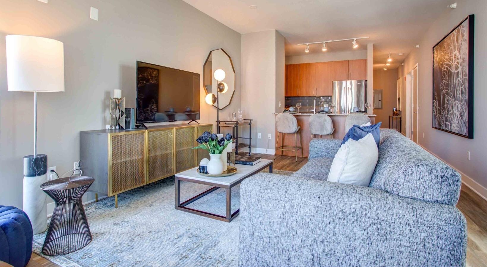 Building Photo - 515 N State St