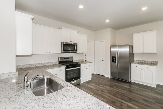 Building Photo - 413 Polly Grv Dr