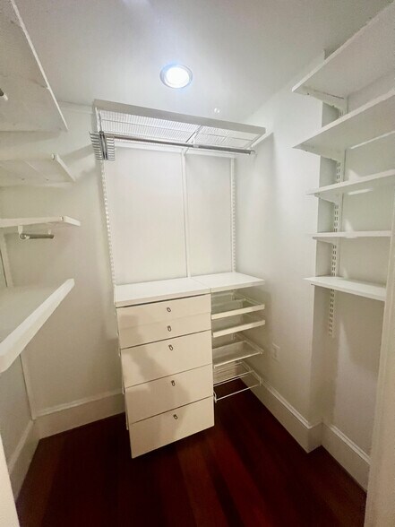 Building Photo - 1326 Girard St NW