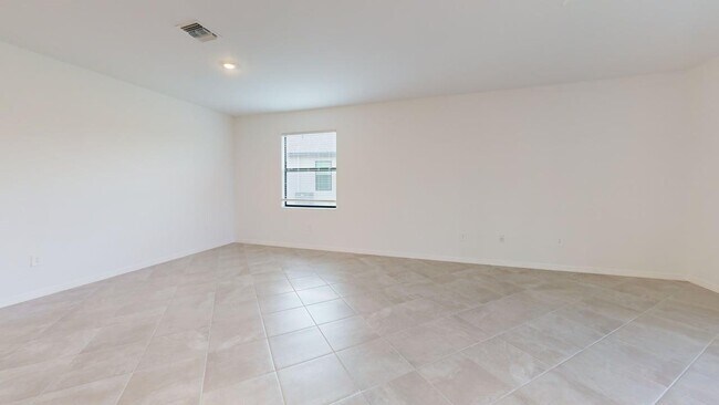 Building Photo - 1548 Sandlewood Cir