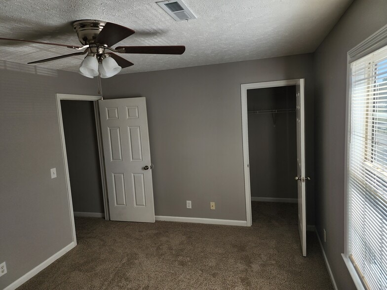 bedroom 2 - 62 Jacoby Jamison Ln