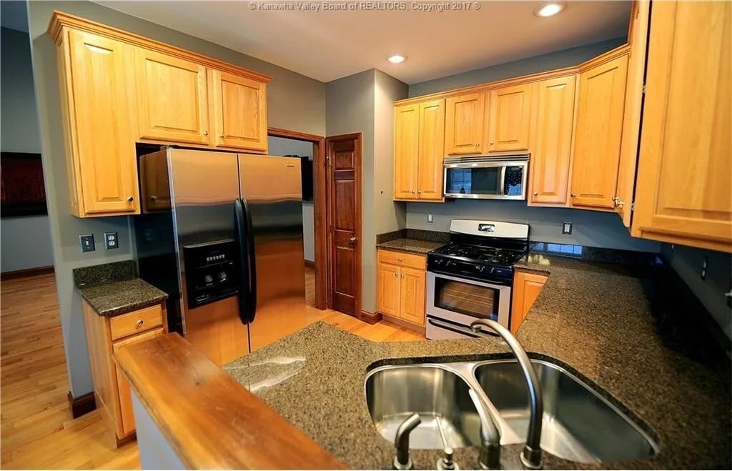 Building Photo - 49 Wills Dr