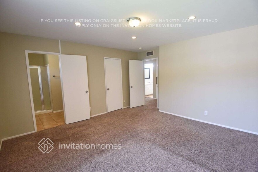 Building Photo - 12889 Fenton Ave