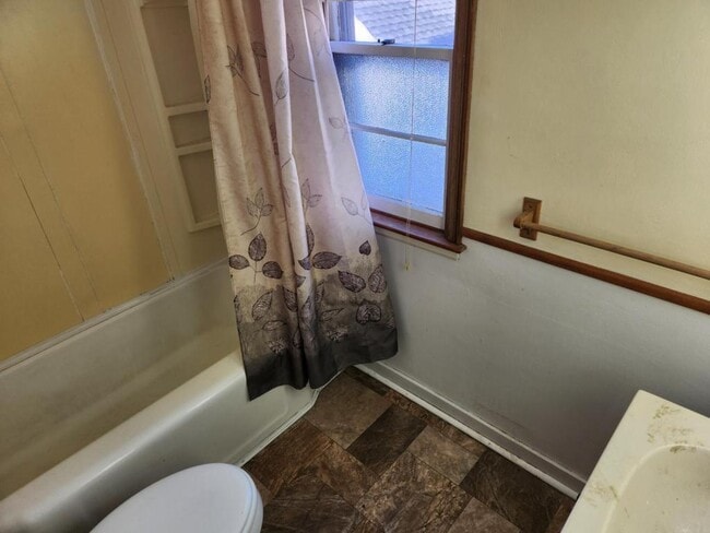 Building Photo - 1240 N 9th St