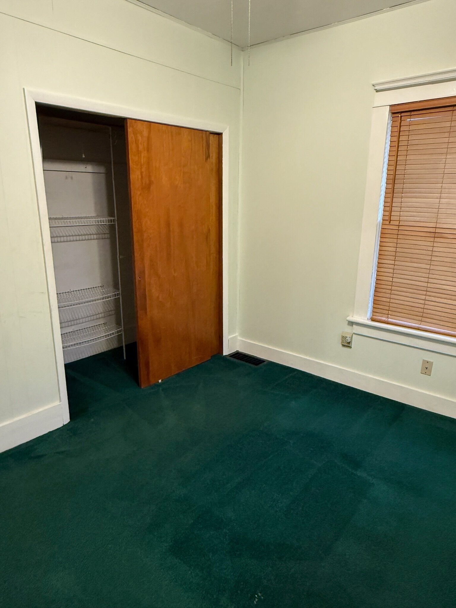 Building Photo - 918 Leland Ave