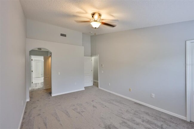 Building Photo - 13127 Kings Crossing Dr