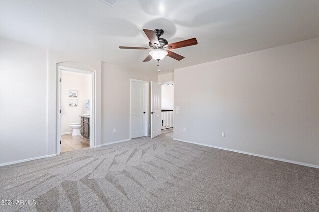 Building Photo - 445 W Mountain Sage Dr