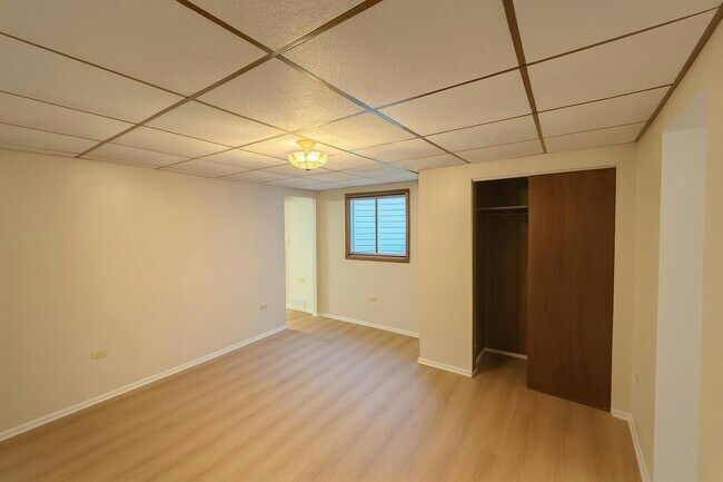 Building Photo - 5311 Wickliff St