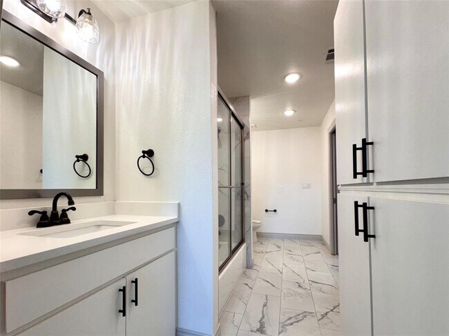 Building Photo - 2105 Tiger Trail
