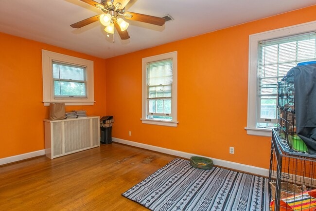 Building Photo - Beautiful 3-Bedroom, 2.5-Bath Home on a La...
