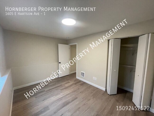 Building Photo - 1605 E Hartson Ave