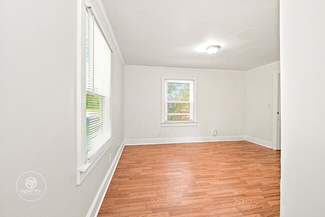 Building Photo - 203 N Broome St