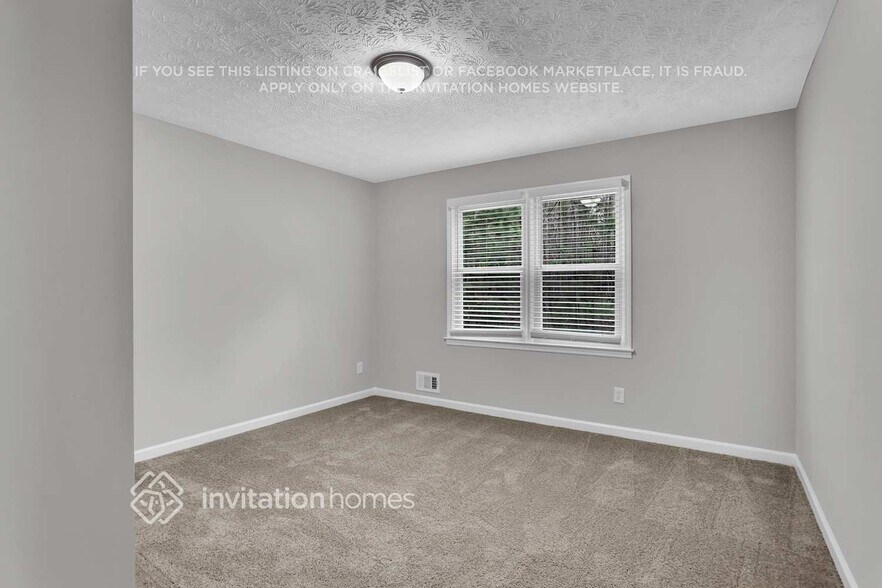 Building Photo - 2647 Peyton Woods Trail SW