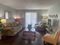 Building Photo - 555 N Dupont Ave