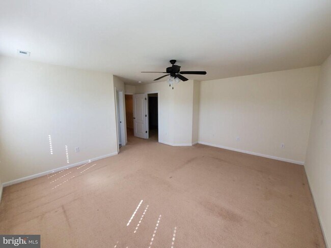 Building Photo - 233 Kanter Dr