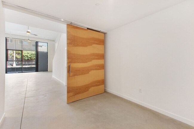 Building Photo - 41st Street Lofts