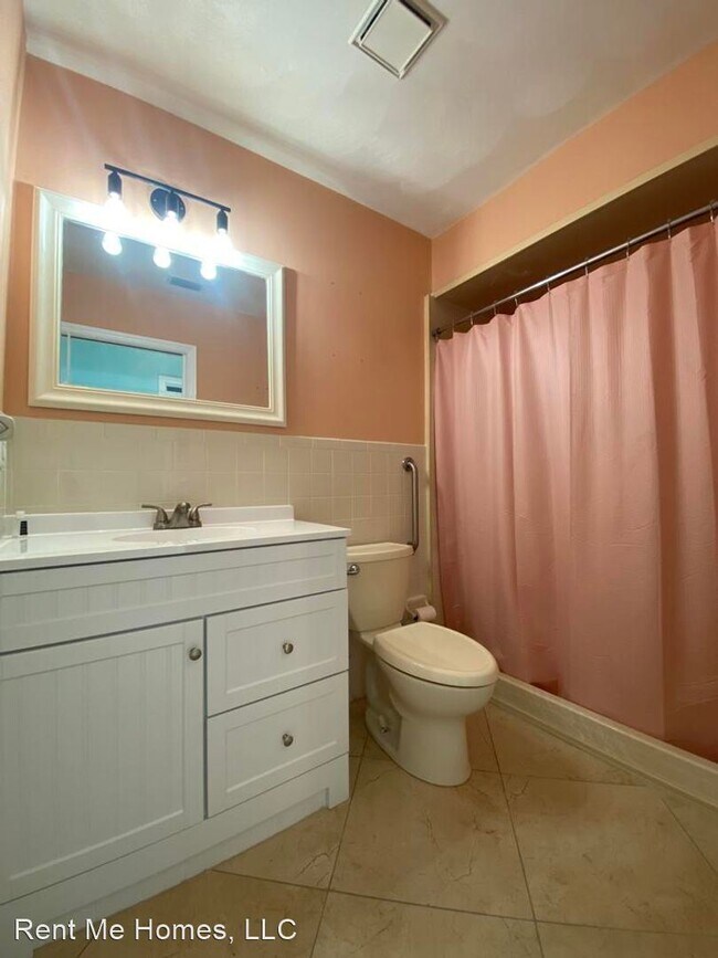 Building Photo - 3 br, 2 bath House - 1245 Mardrake Rd.