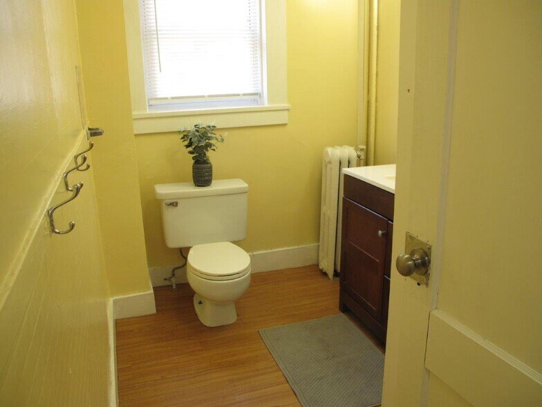 Building Photo - 105 Dryden Rd