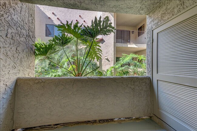Building Photo - 10170 Camino Ruiz