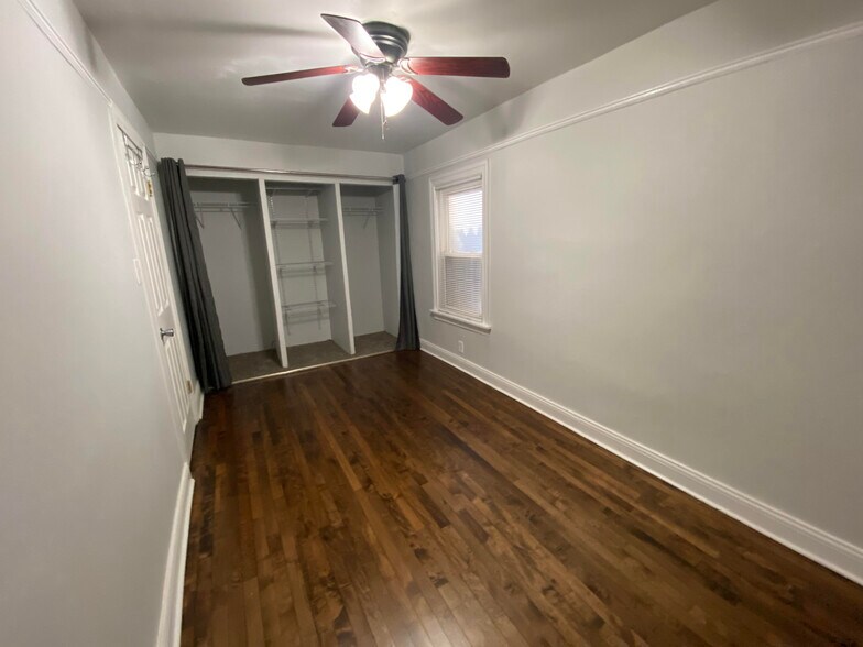 Building Photo - 4224 N Kimball Ave