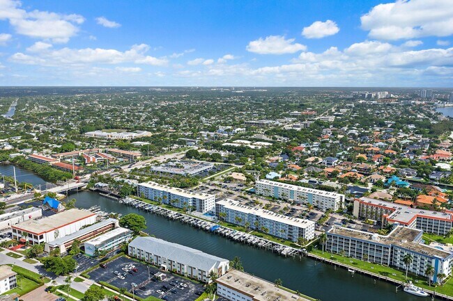 Building Photo - 108 Paradise Harbour Blvd