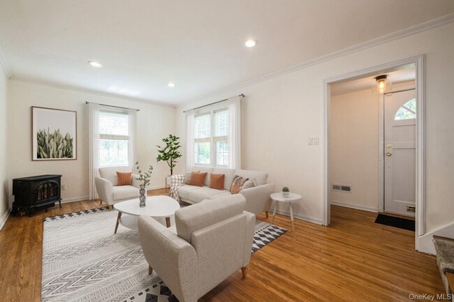 Building Photo - 212 Fernwood Terrace