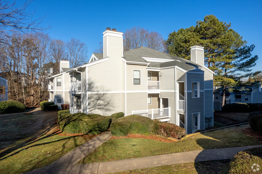 Building Photo - Bridges at Mallard Creek Apartment Homes