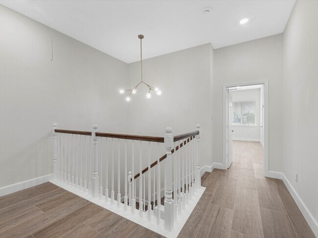 Building Photo - 603 N Milby St