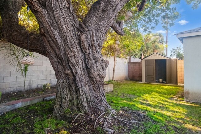 Building Photo - 13218 Lake St