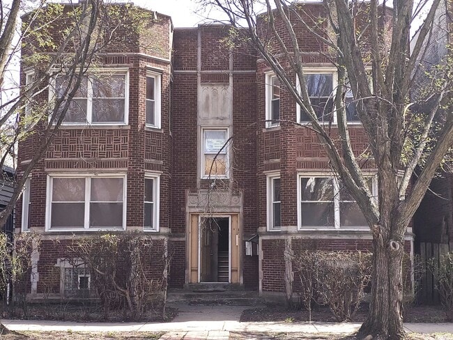 Primary Photo - 2317 W Marquette Rd