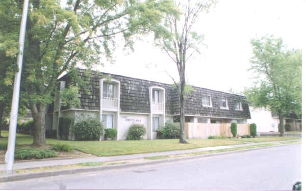 Building Photo - 3450-3468 SW 126th Ave