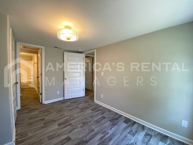 Building Photo - 3 Bedroom Home for Rent in Steele, AL!  DE...