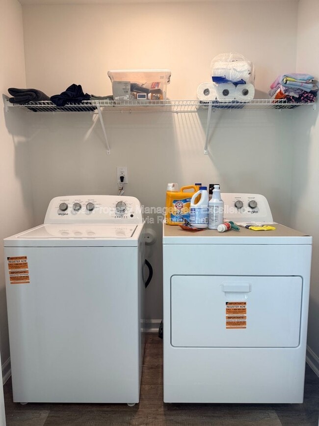 Building Photo - 58 Sweet Mdw Rd