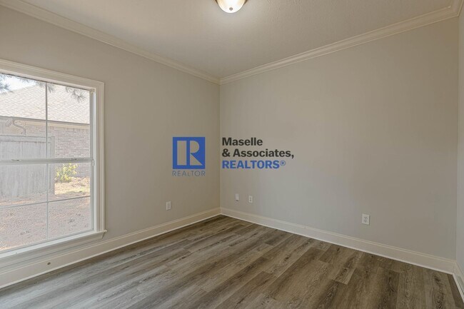 Building Photo - 3 Bed/2 Bath Home in Madison in Devlin Spr...