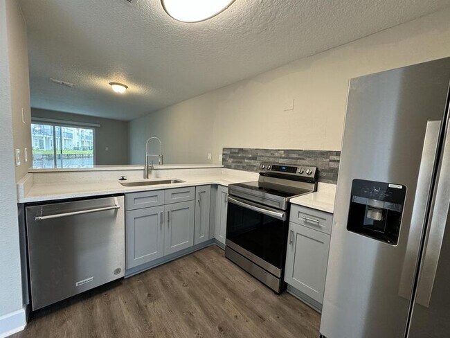 Building Photo - 2536 Woodgate Blvd