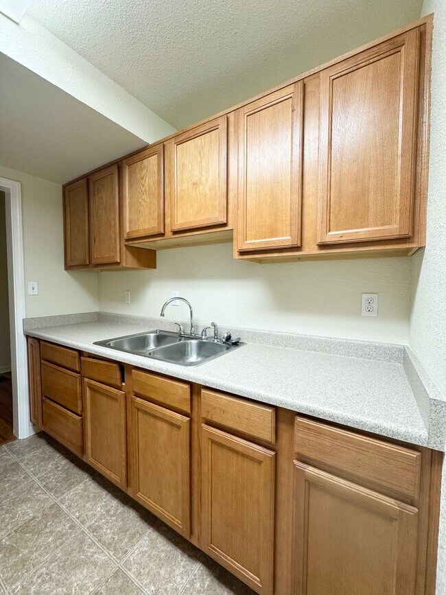 Building Photo - OL2441