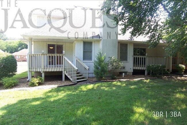 Building Photo - 3621 E Sheffield Way