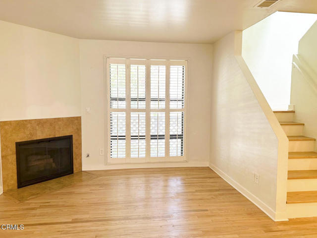 Building Photo - 965 E Del Mar Blvd