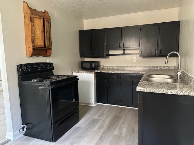 Building Photo - 1006 Anderson Pl