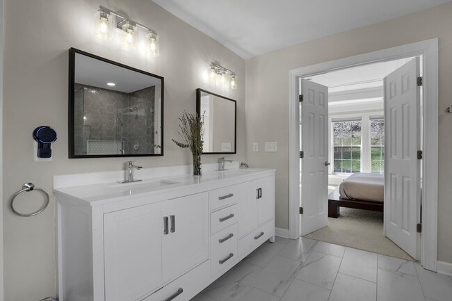 Building Photo - 3005 Coral Bell Ln