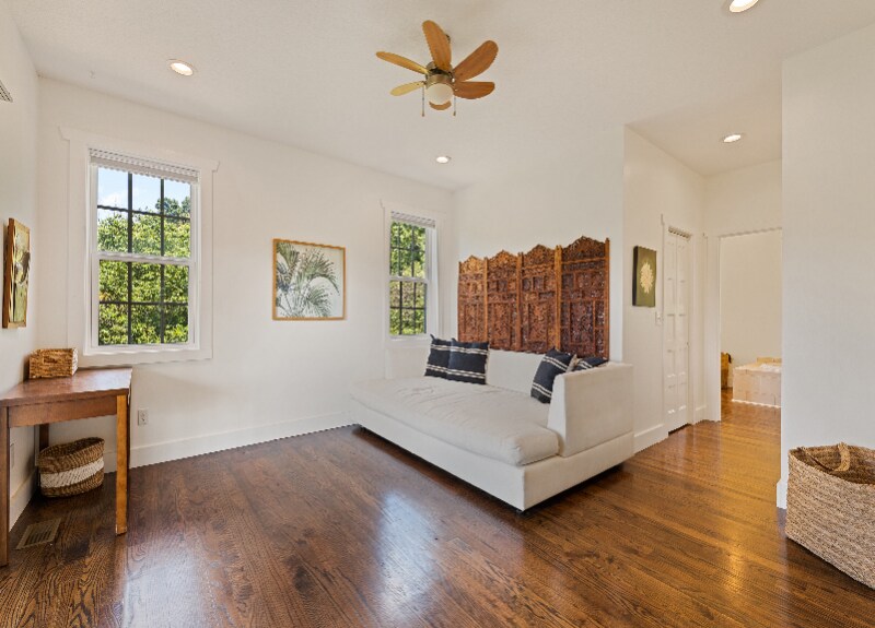 Building Photo - 179 Goldfinch Ln