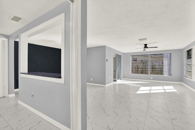 Building Photo - 7902 Canna Dr