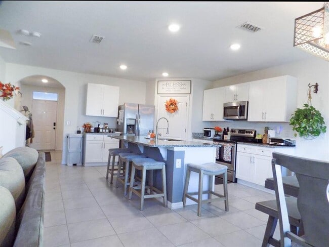 Building Photo - 5122 Fiddlewood Way