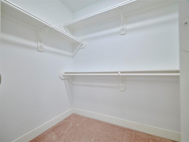 Building Photo - 10611 Alex Dr